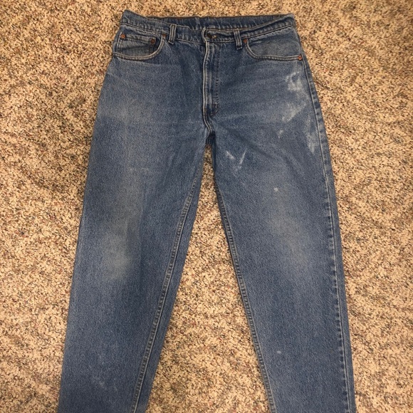 Vintage Levi Mom Jeans - Picture 2 of 9